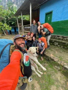 Grupo da trekking house antes da trilha